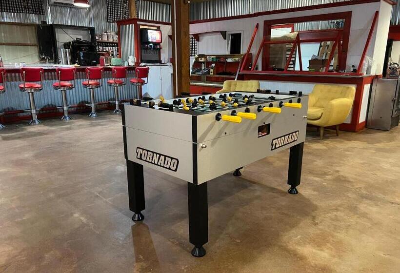 مبيت وإفطار Fort Davis Drug Store