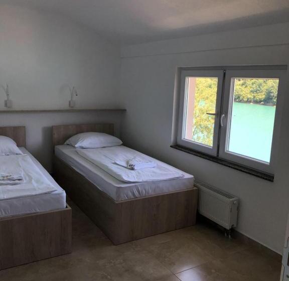 تختخواب و صبحانه Pansion Asim