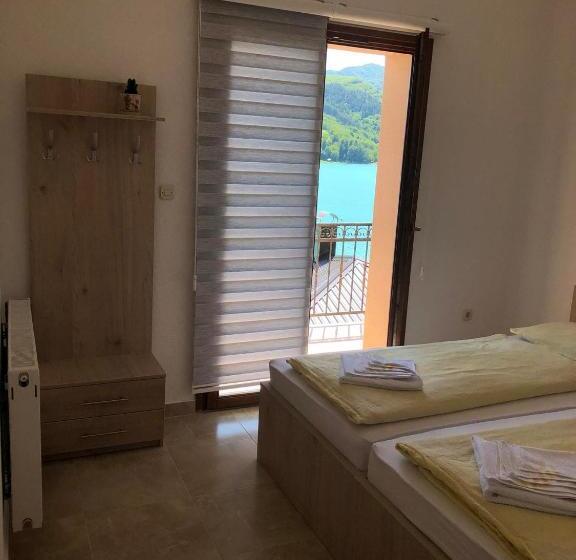 تختخواب و صبحانه Pansion Asim