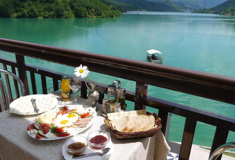 تختخواب و صبحانه Pansion Asim