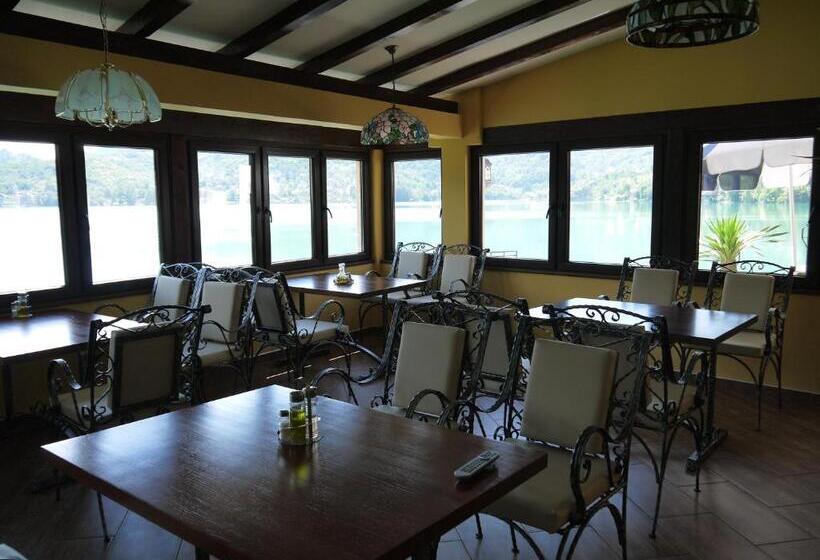 تختخواب و صبحانه Pansion Asim