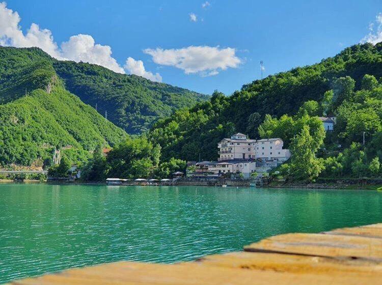 تختخواب و صبحانه Pansion Asim