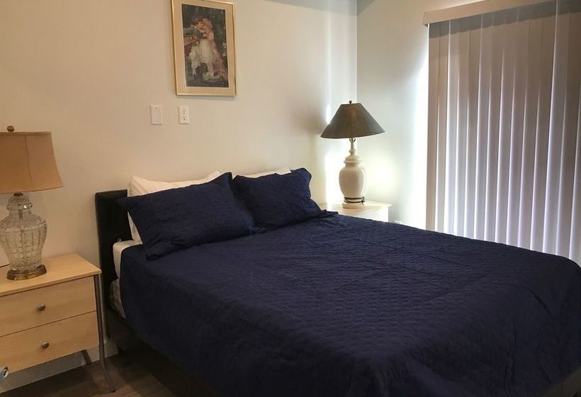 Fully Furnished Apartments near Hollywood