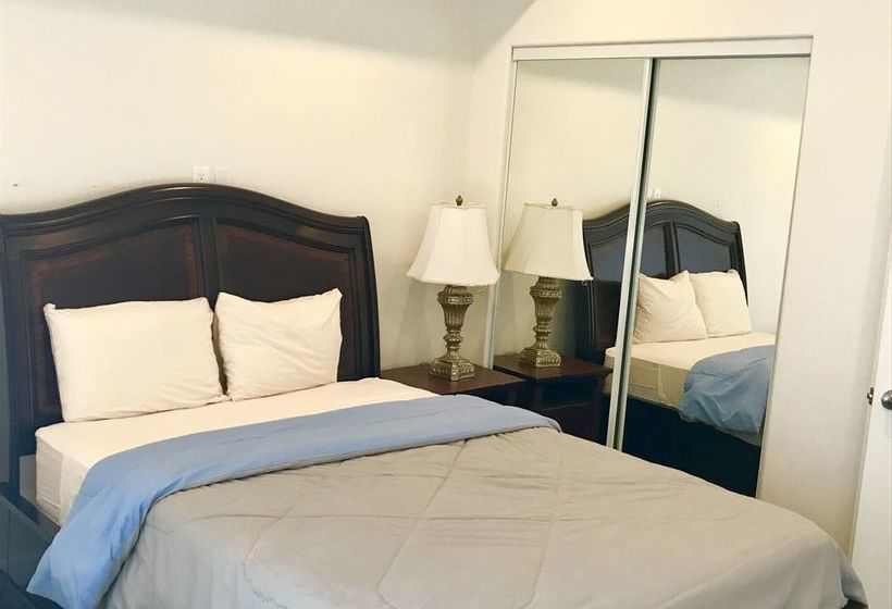 Fully Furnished Apartments near Hollywood