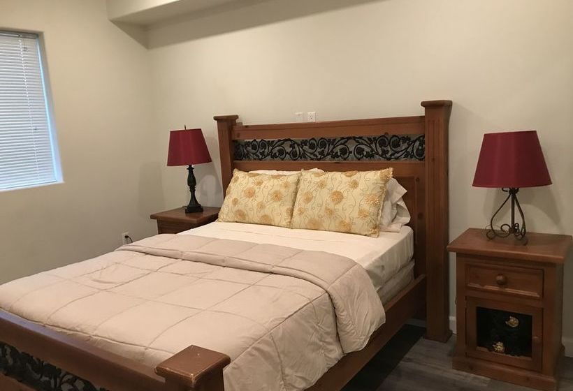 Fully Furnished Apartments near Hollywood