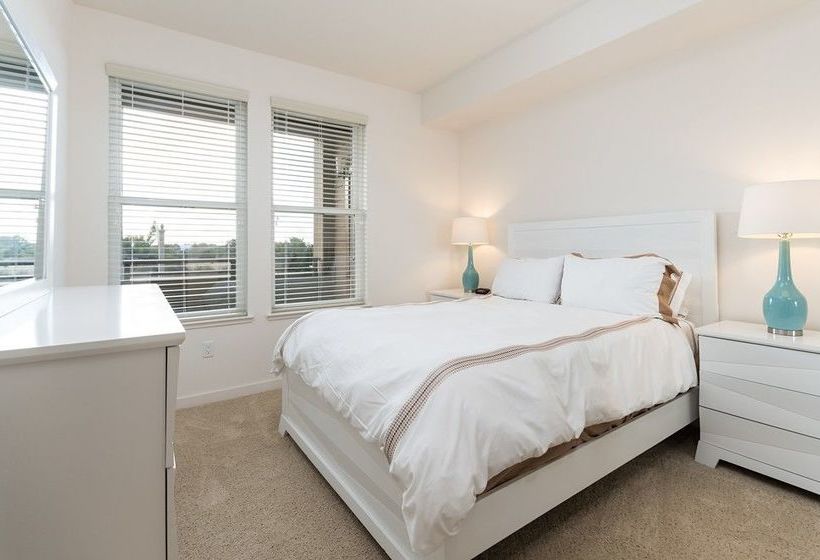 Global Luxury Suites At Epic Way