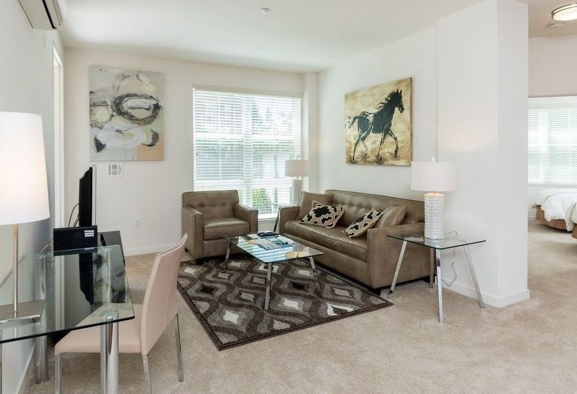 Global Luxury Suites At Epic Way