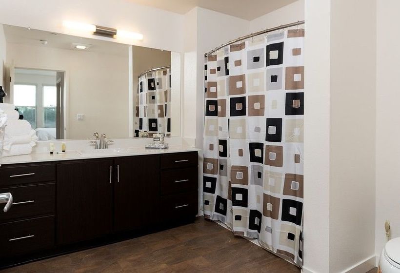 Global Luxury Suites At Epic Way