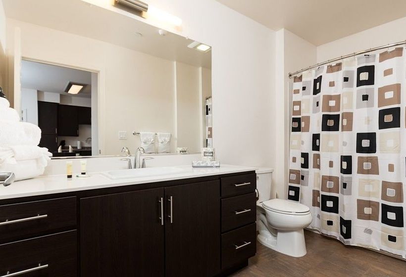 Global Luxury Suites At Epic Way