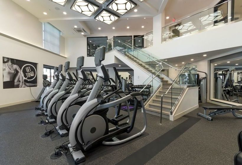 Global Luxury Suites At Epic Way