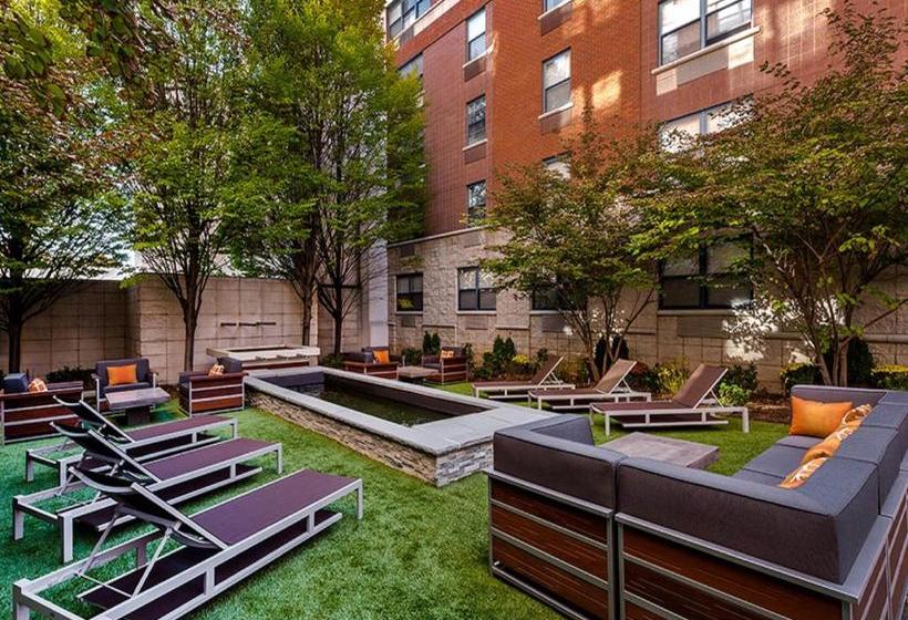 Global Luxury Suites At Monroe