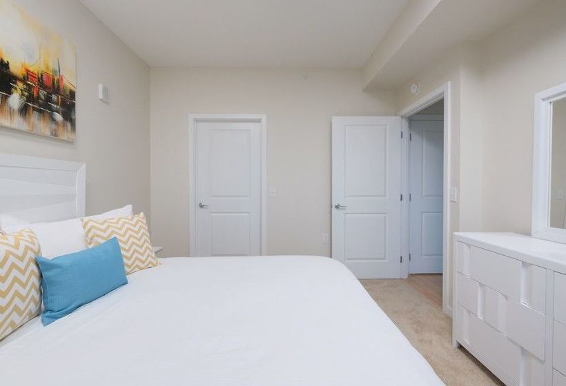 Global Luxury Suites In Downtown Bethesda