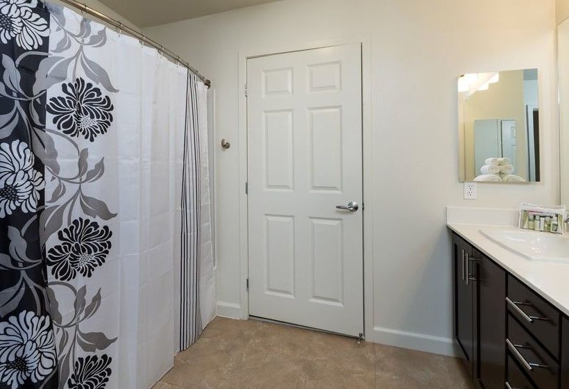 Global Luxury Suites In Sunnyvale