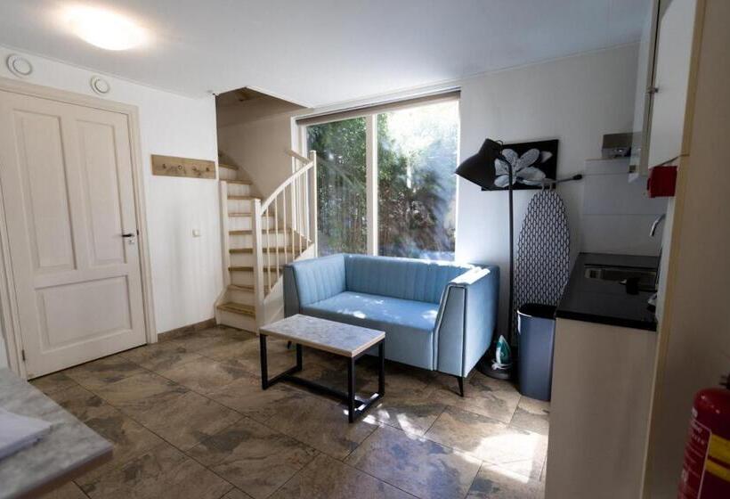 هتل Plantage Garden Apartments