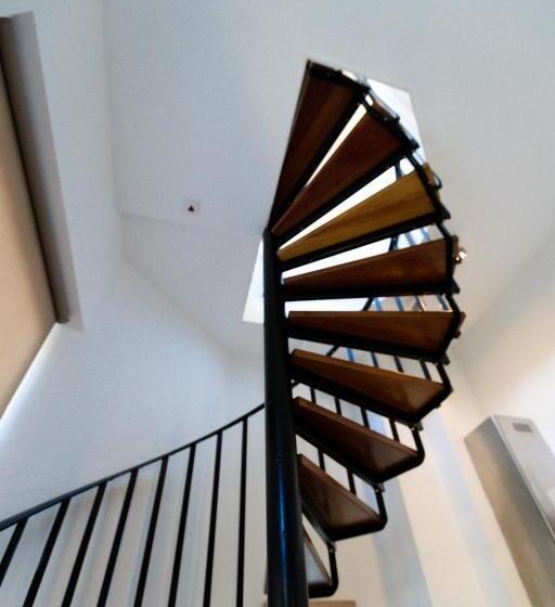 هتل Plantage Garden Apartments