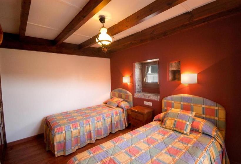 فندق Apartamentos El Cueto De Los Collado