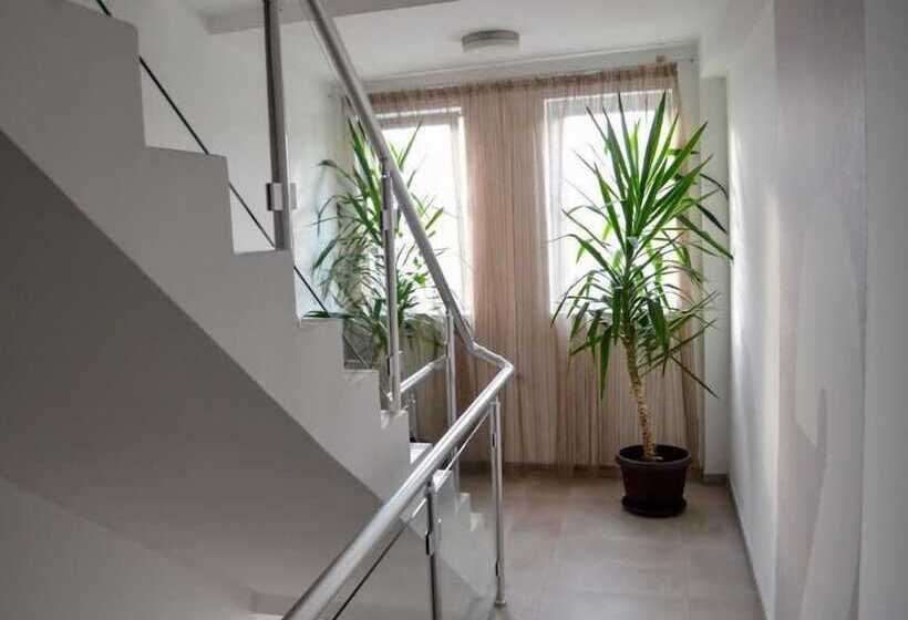 هتل Apartments Good Night