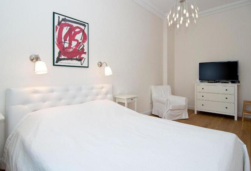 בית מלון כפרי Apartments Minsk