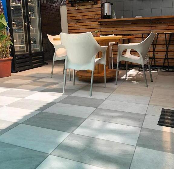 Отель Blue House Youth Hostel