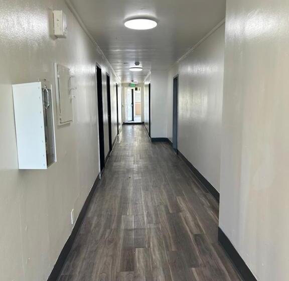 فندق Budget Inn Hollywood