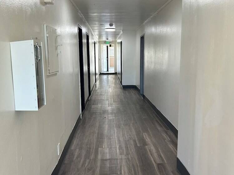 فندق Budget Inn Hollywood