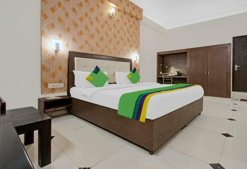 فندق Treebo Trend Dream Palace