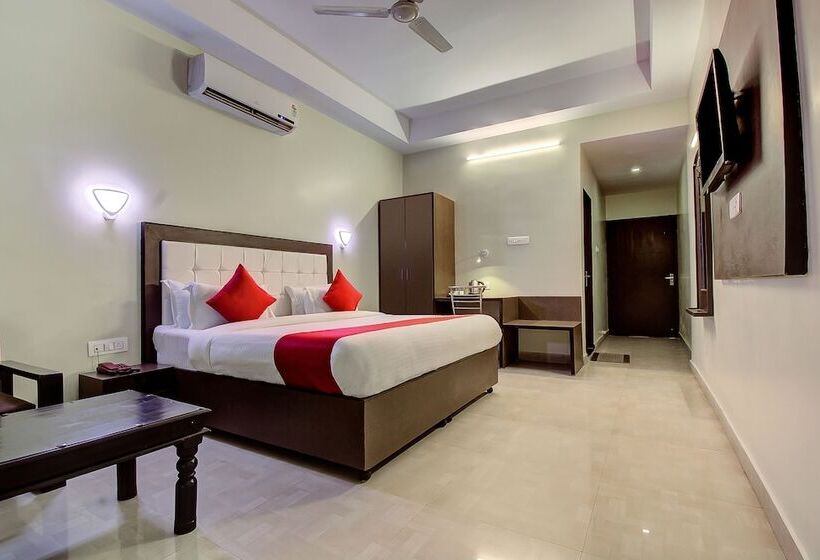 فندق Treebo Trend Dream Palace