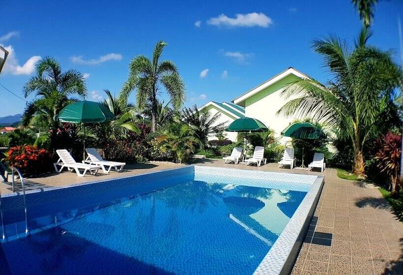 ホテル Casa Cenang Resort Tok Bidin Langkawi