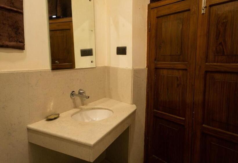 فندق Green Castle