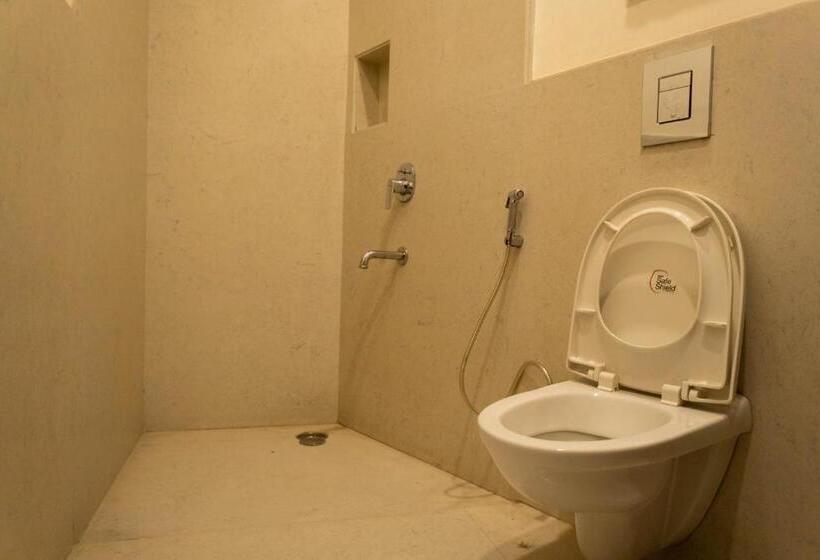 فندق Green Castle