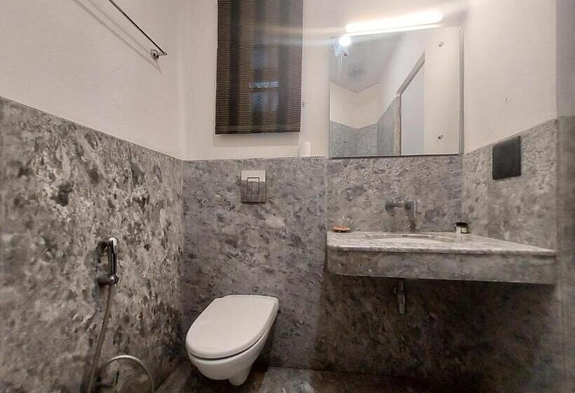 فندق Green Castle