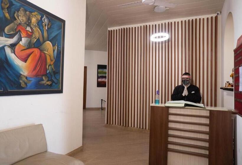 فندق Green Castle