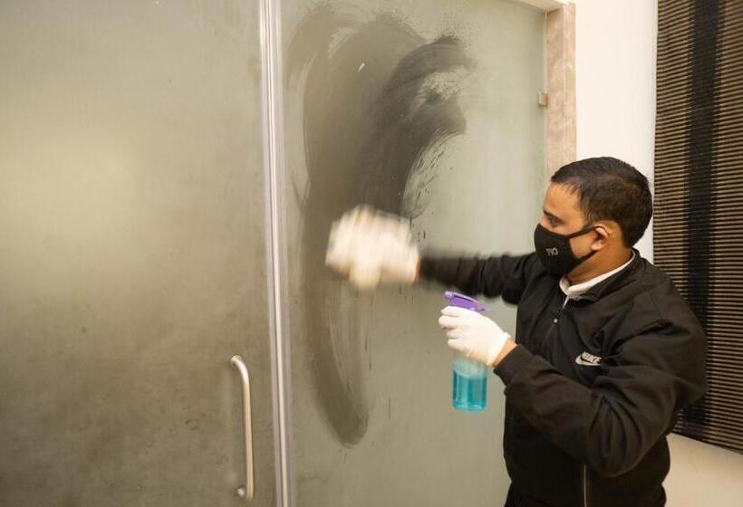 فندق Green Castle