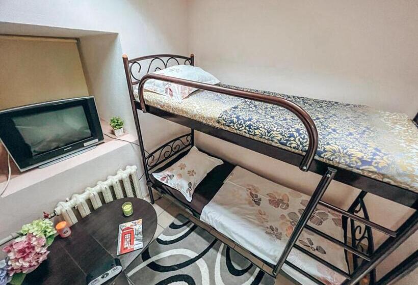 هتل Guest House On Saksahanskoho Street