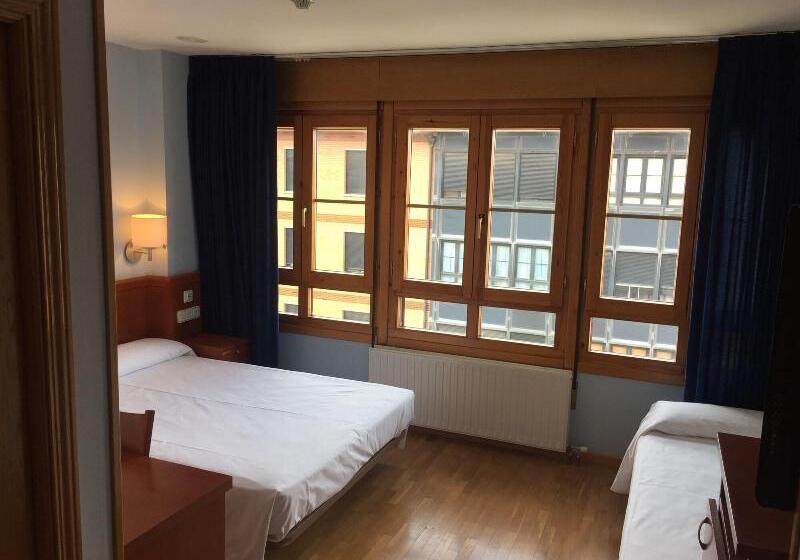 בית מלון כפרי Hostal Alda Rio Duero