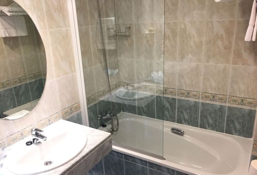 בית מלון כפרי Hostal Alda Rio Duero