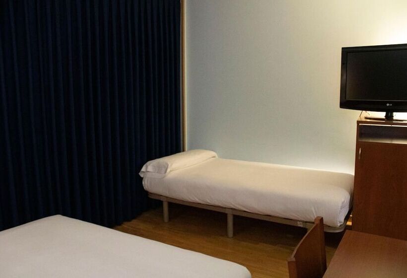 هتل Hostal Alda Rio Duero