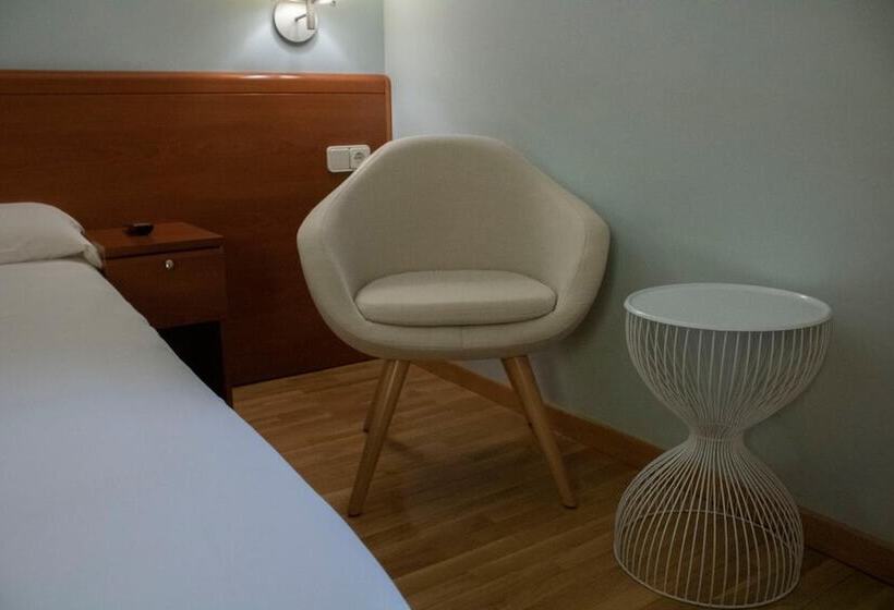 هتل Hostal Alda Rio Duero