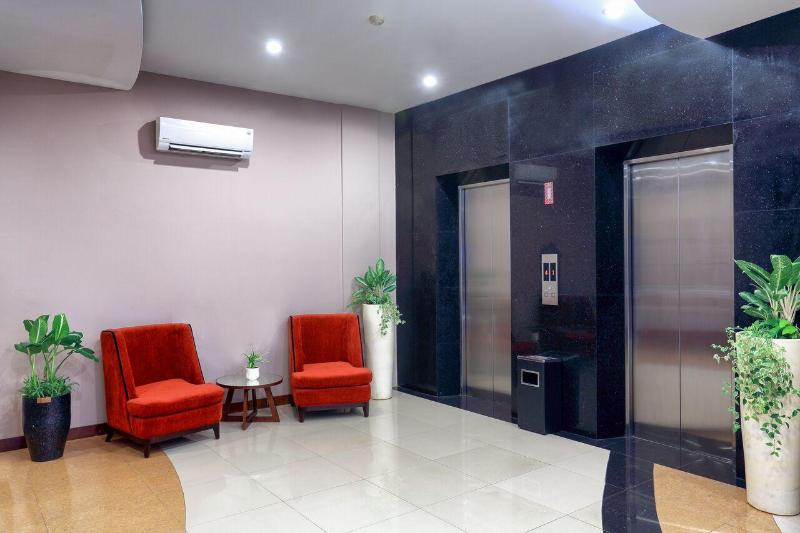 Отель Ipb Convention Botani Square