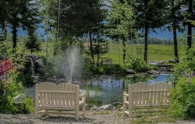 בית מלון כפרי Log Inn Bonners Ferry