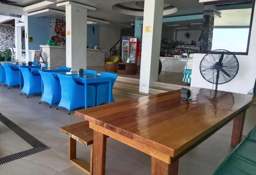 هتل Manarra Sea View Resort