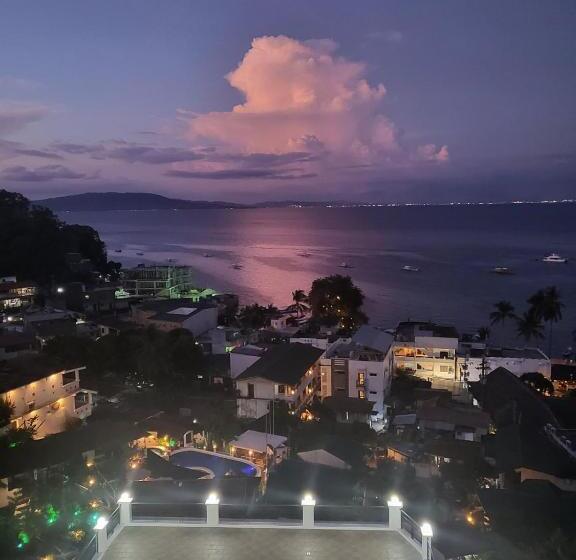 هتل Manarra Sea View Resort