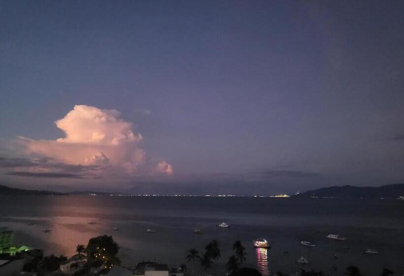 هتل Manarra Sea View Resort