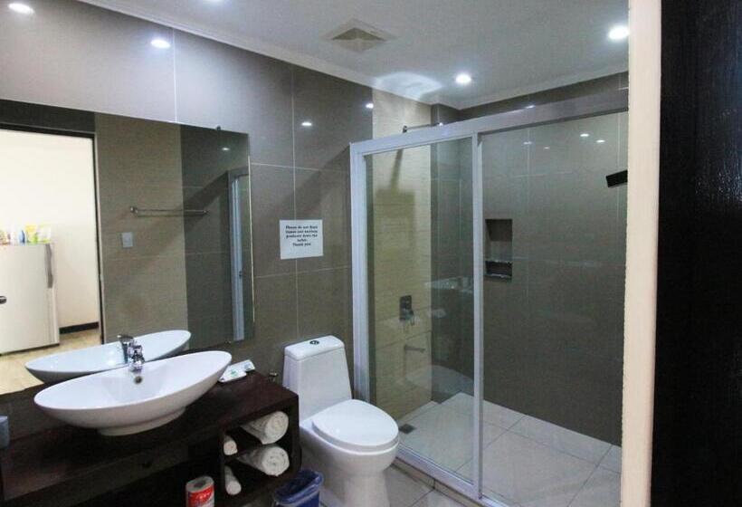 هتل Manarra Sea View Resort