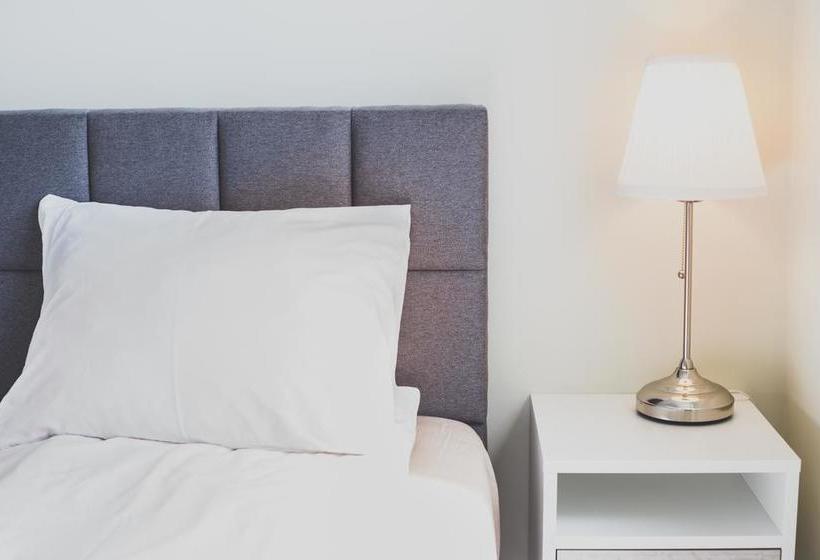 ホテル Midtown Hostel