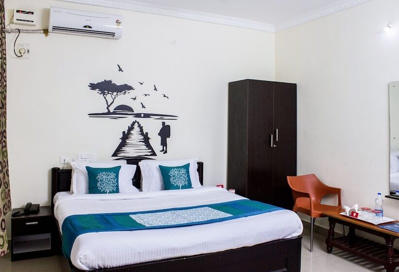 Отель O Padmavathi Puram Near Railway Station