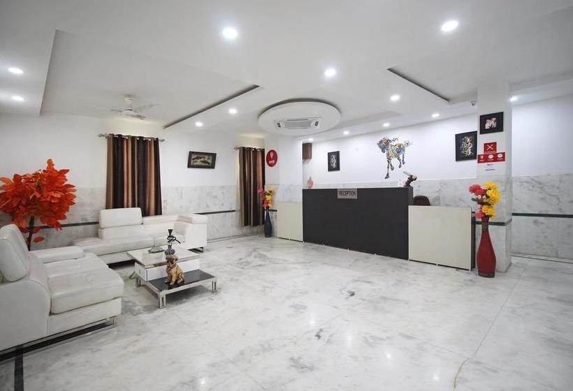 Отель Super Collection O Sector 110 Noida