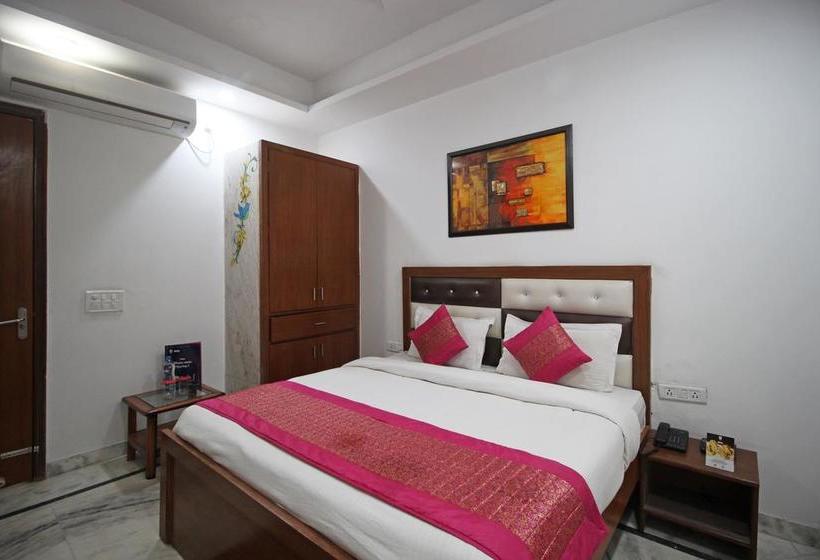 Отель Super Collection O Sector 110 Noida