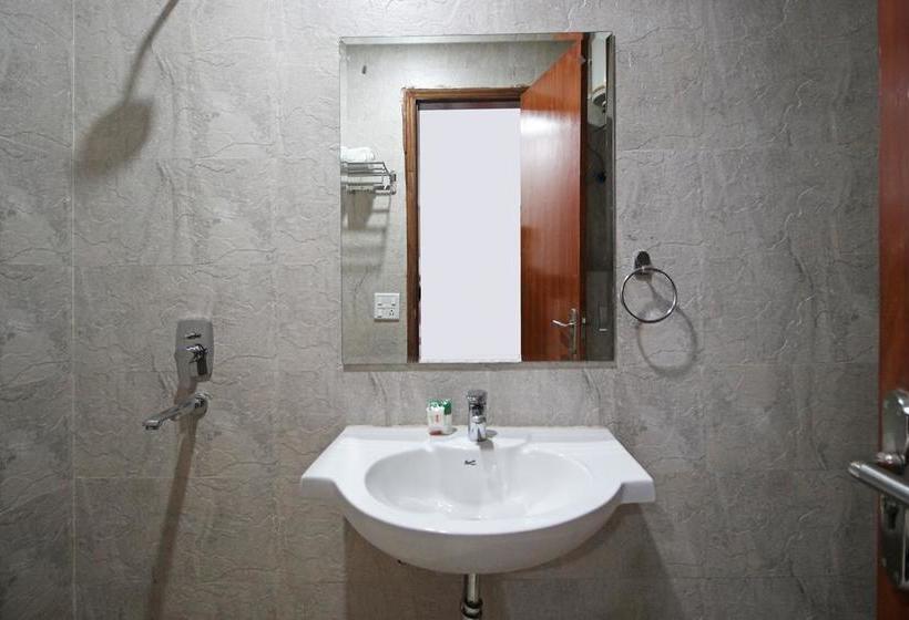 Отель Super Collection O Sector 110 Noida