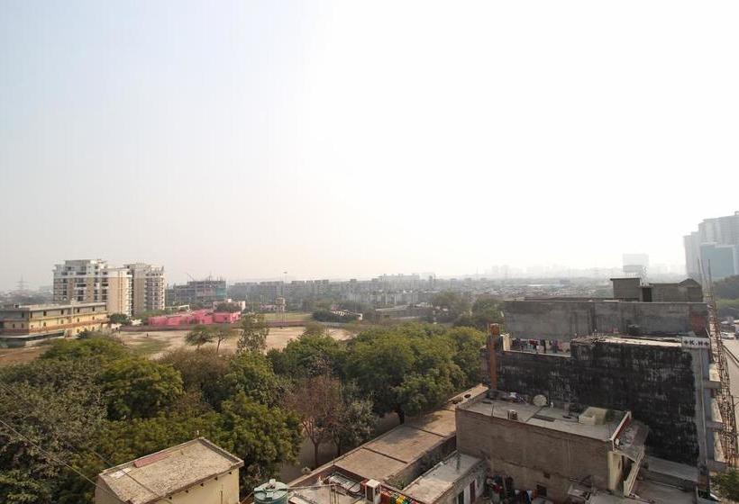 Отель Super Collection O Sector 110 Noida